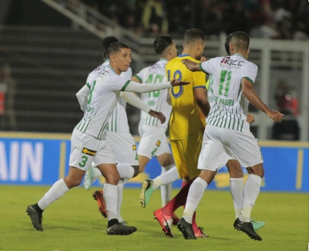 عطب تقني يتسبب في إيقاف مباراة