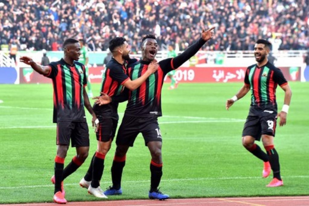 الجيش يفسخ عقد لاعب مقابل 190 مليونا