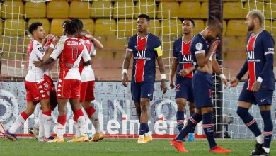 Photo of جماهير باريس سان جيرمان تهدد لاعبا صربيا بقطع أصابعه لهذا السبب