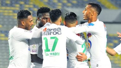 Photo of فيديو طريف…لاعبو الرجاء يؤكدون للشابي استعدادهم للتتويج باللقب