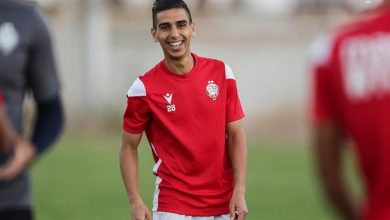 Photo of فيديو.. فرحة كبيرة لمؤيد اللافي بالعكاكيز ورقصة مضحكة للمترجي بكرسي احتياط الوداد