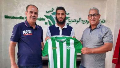 Photo of مولودية وجدة يحسم سادس صفقاته الصيفية
