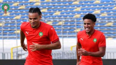 Photo of الأخوين مايي يكذبان الشائعات ويؤكدان استعدادهما لحمل قميص الأسود