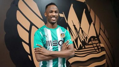Photo of صورة..الكاميروني أوليغا يصدم الرجاء ويوقع لفريق أوروبي