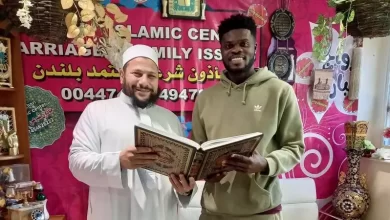 Photo of نجم أرسنال توماس بارتي يعتنق الدين الإسلامي