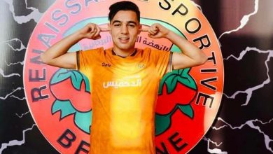 Photo of رغم الإصابة.. فكاك حاضر في قمة نهائي كأس “الكاف”