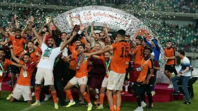 Photo of فيديو..شاهدوا أجواء فرحة لاعبين ن.بركان في الطائرة عائدين للمغرب