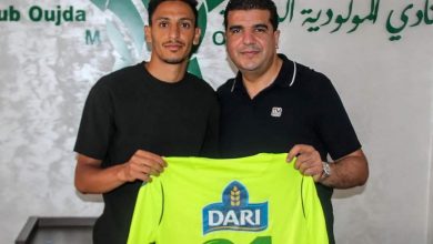 Photo of م.وجدة يجدد عقد أول لاعب هذا الموسم