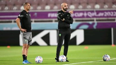 Photo of اجتماع خاص بين الركراكي ونجم الأسود لأزيد من 15 دقيقة