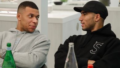 Photo of حكيمي يلتحق بمركز تداريب باريس سان جيرمان بعد انتهاء مشاركته مع الأسود