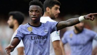 Photo of الشرطة الإسبانية توقف 3 أشخاص بسبب الهجوم العنصري على فينيسيوس