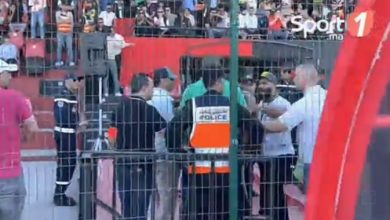 Photo of فيديو.. طرد أحد منخرطي الرجاء من المنصة الشرفية لملعب البشير