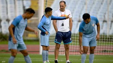 Photo of اتحاد الكرة الهندي يتهم مدرب المنتخب بـ”الشعوذة”