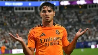 Photo of “يويفا” يعلن عن حكم قمة ريال مدريد ومانشستر سيتي