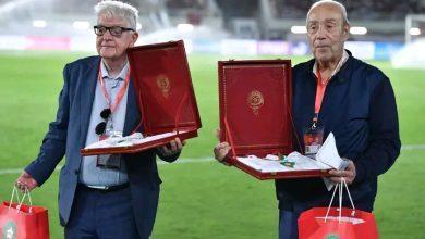 Photo of صور.. الجامعة تكرم قيدومي المعلقين الرياضيين