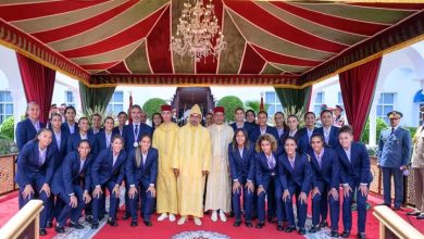 Photo of الملك محمد السادس يستقبل المنتخب النسوي بحضور لقجع وإنفانتينو