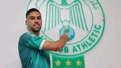 Photo of الرجاء يقدم خافي بقميصه الرسمي