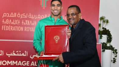 Photo of صور.. الجامعة تُقيم حفل استقبال على شرف اللاعبين الدوليين السابقين من بينهم التيمومي