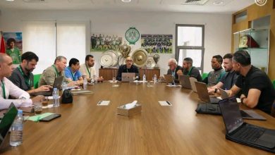 Photo of لقاء تواصلي بين اللجنة الرياضية للرجاء وطاقم ولاعبي فئة الأمل